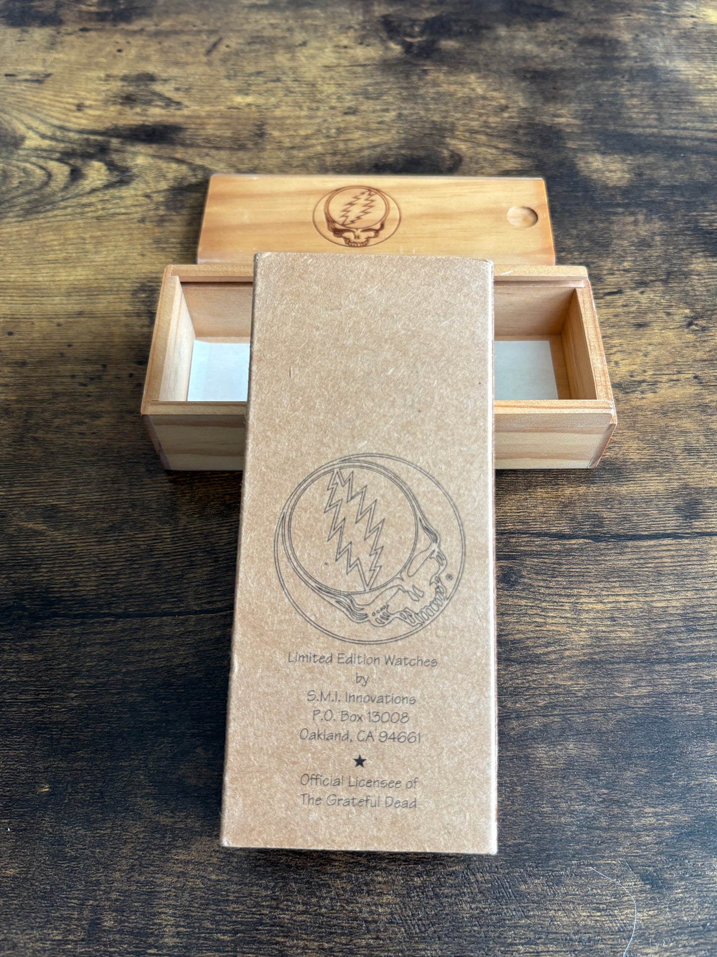 Grateful Dead Official Watch Steal Your Face Limited Edition to 5000 PR-1017 Unused