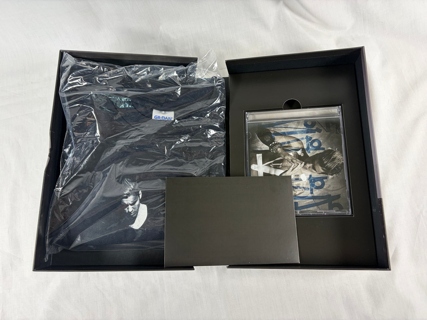 Justin Bieber Purpose Limited Fan Box Edition CD Box Set w/ Sealed T-Shirt Postcards Def Jam